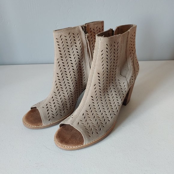 Toms Bootie "EUC" - Picture 2 of 15